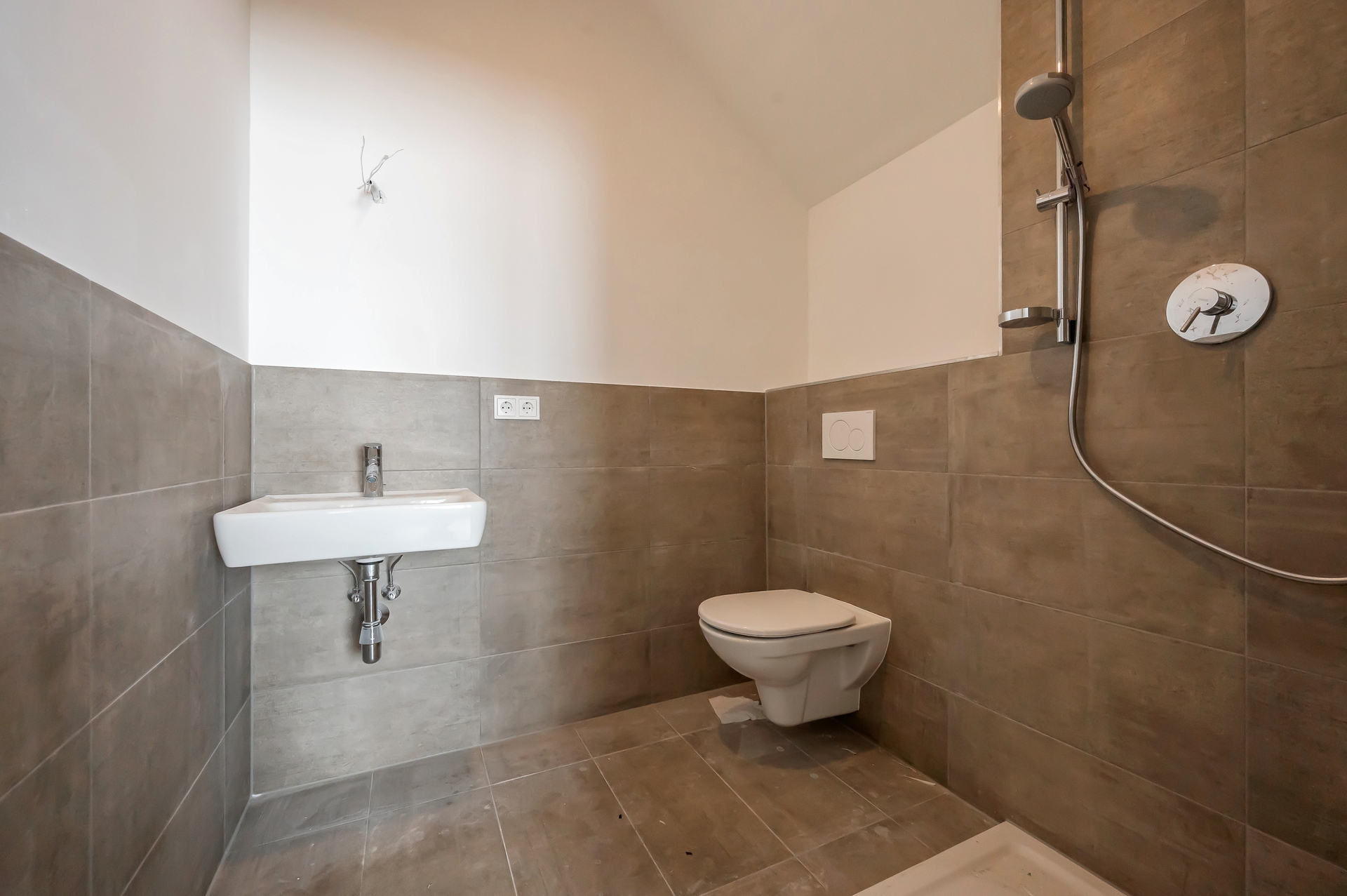 Klein aber Oho! Garconniere in EG-Lage mit Parkblick bei der Mariahilfer Straße