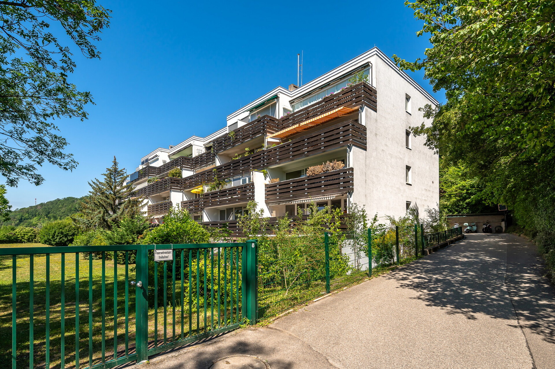 Großzügige 4-Zimmer-Wohnung am Wienerwald – Terrasse | Garage | 102 m²